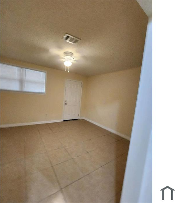 847 Northern St #C - Photo 4 of 6