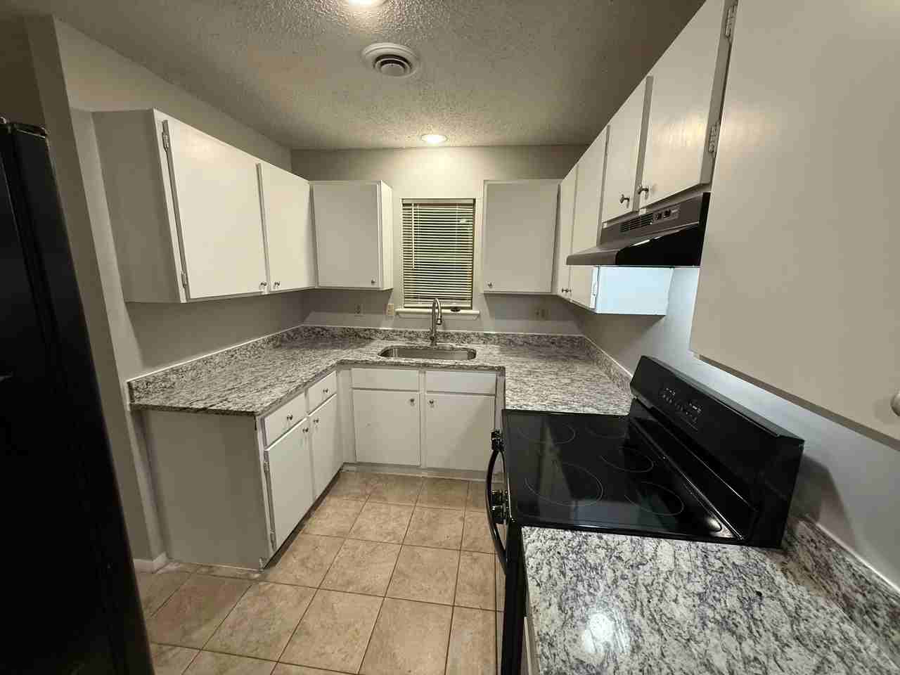 408 W Pointer Trl - Photo 2 of 14