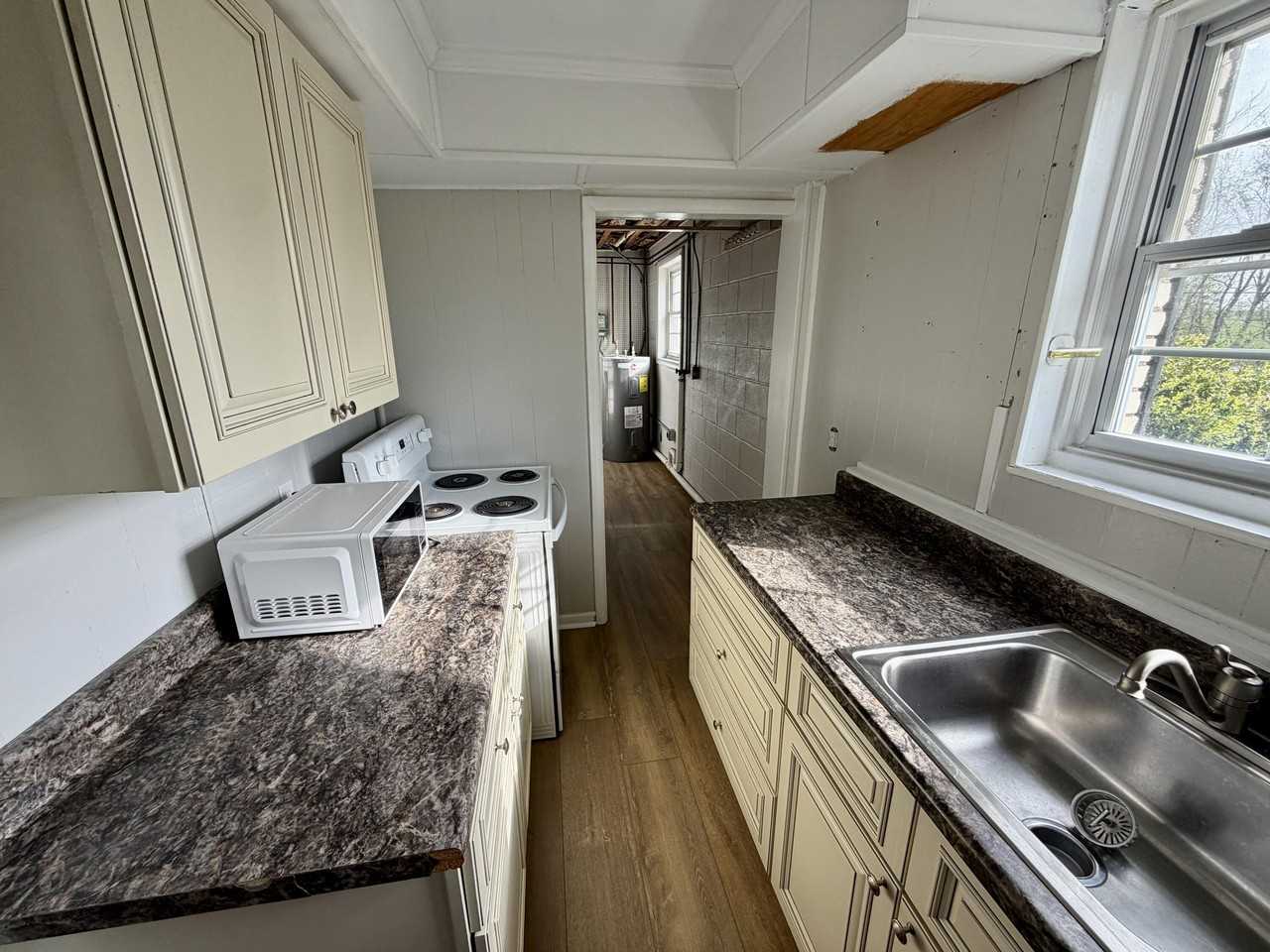 3321 N Highway 1247 Apt C - Photo 5 of 9