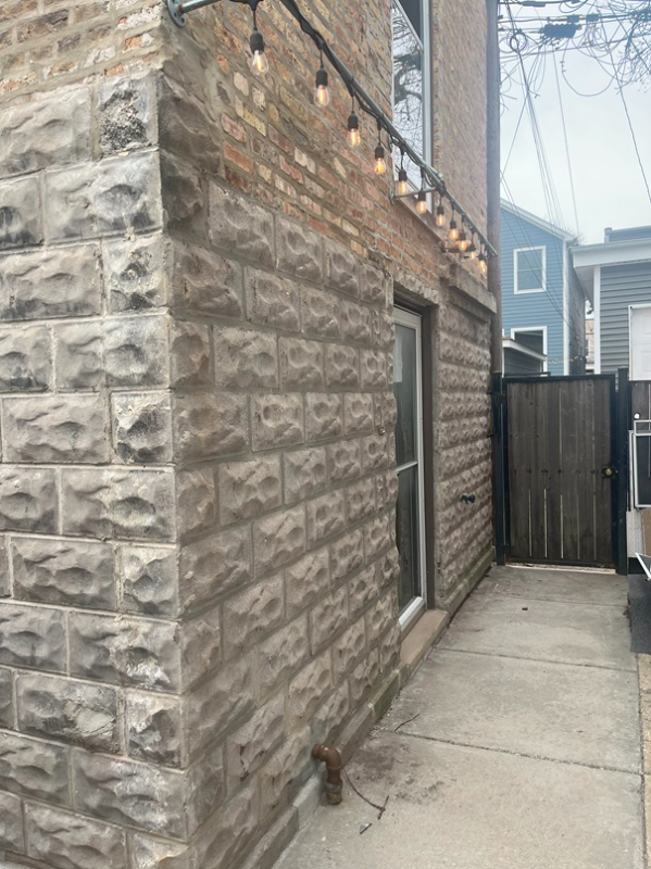 2416 N Washtenaw Ave - Photo 2 of 20