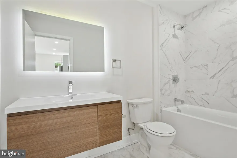 401 E Walnut Ln #101 - Photo 4 of 6