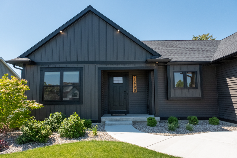 7269 Yellowstone Dr - Photo 2 of 46