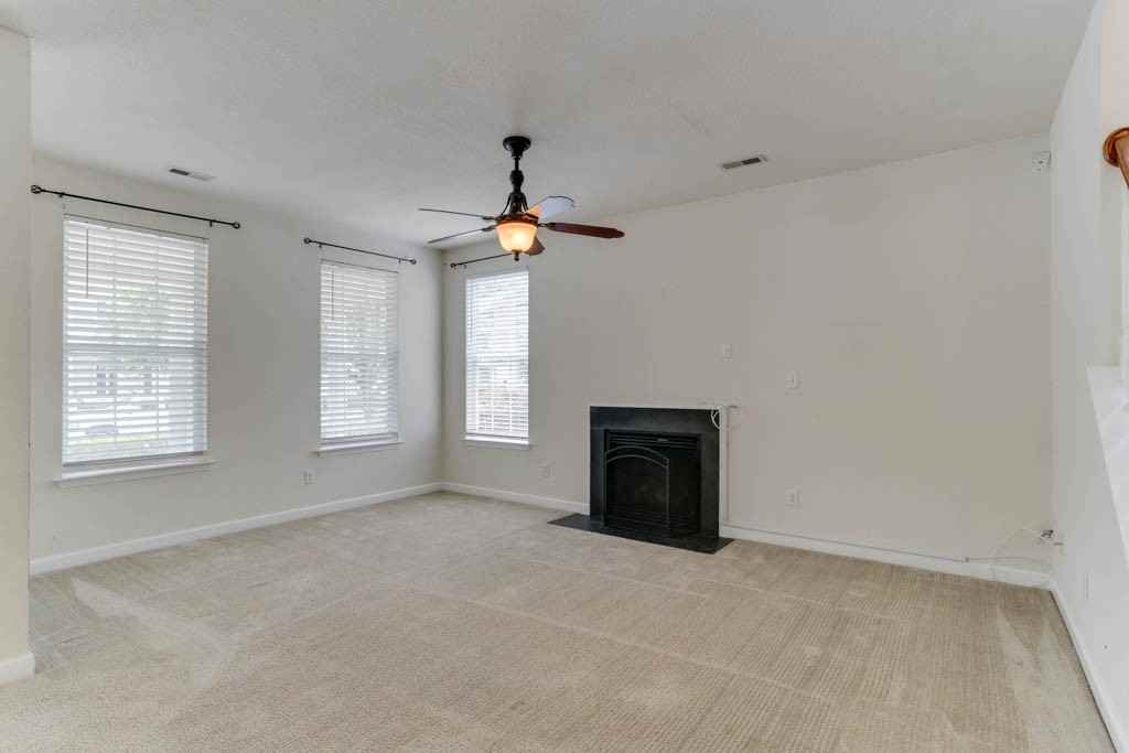 528 Normandy St #1 - Photo 7 of 37