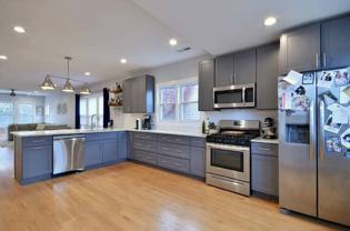 5713 W Ainslie St #2 - Photo 1 of 1