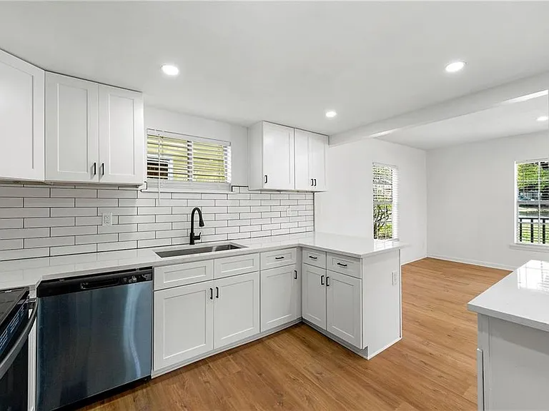 1917 Connally Dr - Photo 2 of 16