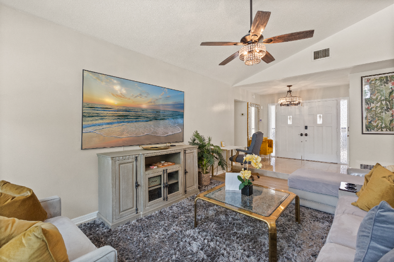 4760 Lake Cecile Dr - Photo 3 of 20