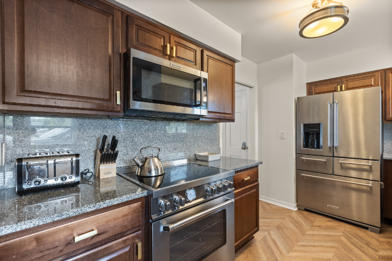 4760 Lake Cecile Dr - Photo 5 of 20