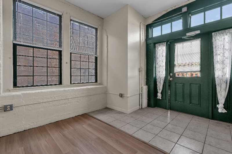 83 Main St #11 - Photo 3 of 19