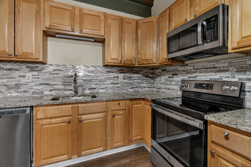 83 Main St #11 - Photo 4 of 19