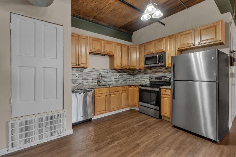 83 Main St #11 - Photo 5 of 19