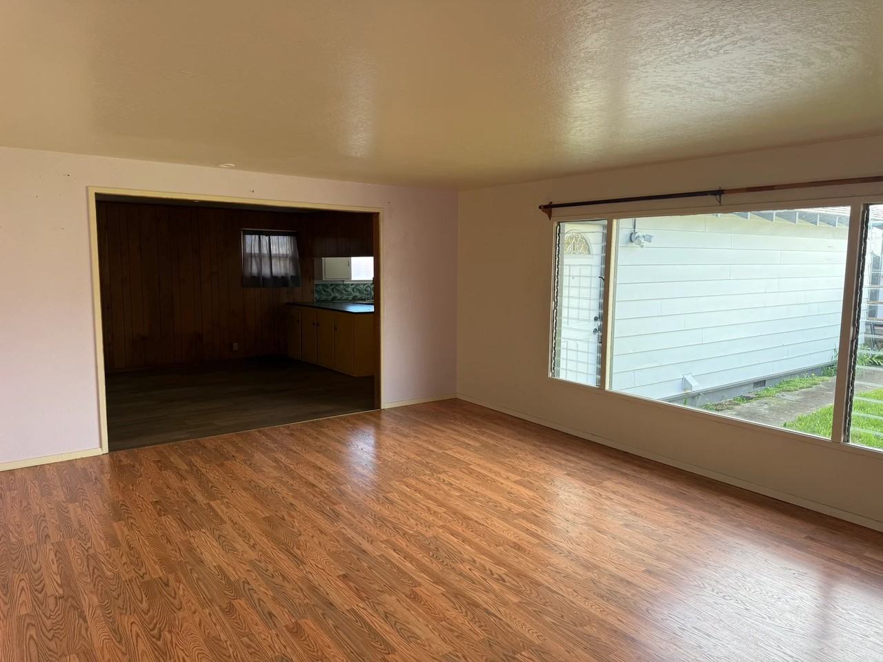 739 12th St #B - Photo 7 of 20