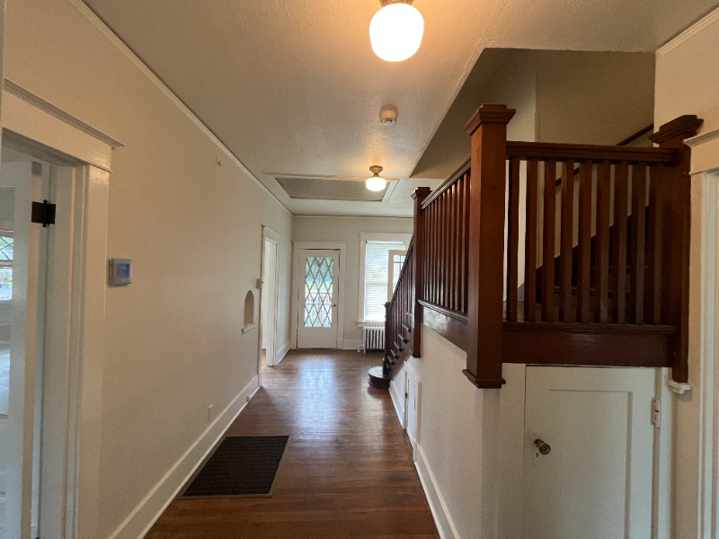 845 University St - Photo 6 of 16