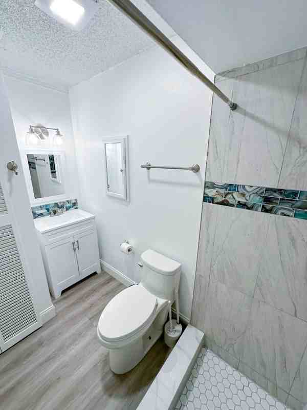 2370 Leon Ave #2370 - Photo 5 of 10