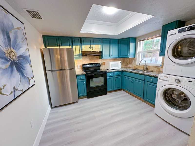 2370 Leon Ave #2370 - Photo 7 of 10