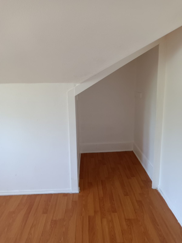 44665 Cedar Ave - Photo 2 of 4