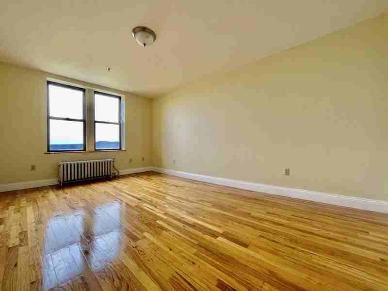 268 Broadway - Photo 3 of 9