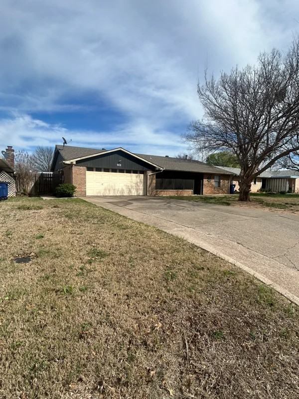 606 Westridge Dr - Photo 3 of 20