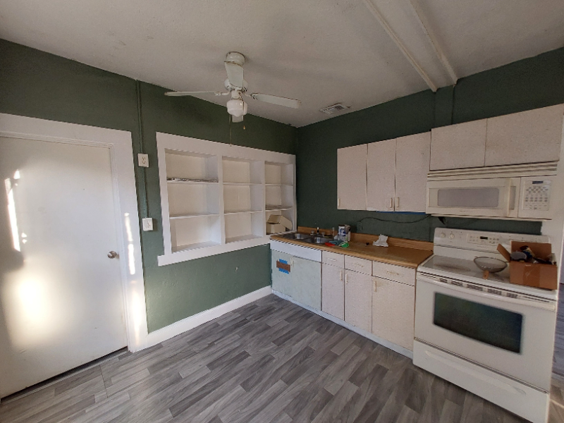 2713 5th St W - Photo 4 of 20