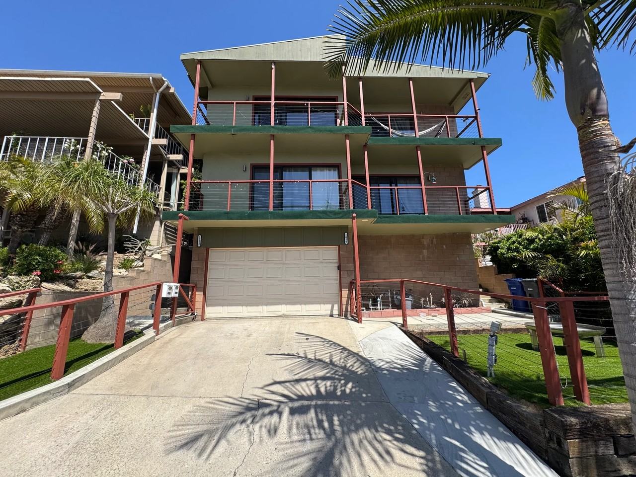 2052 N Terrace Dr - Photo 2 of 12