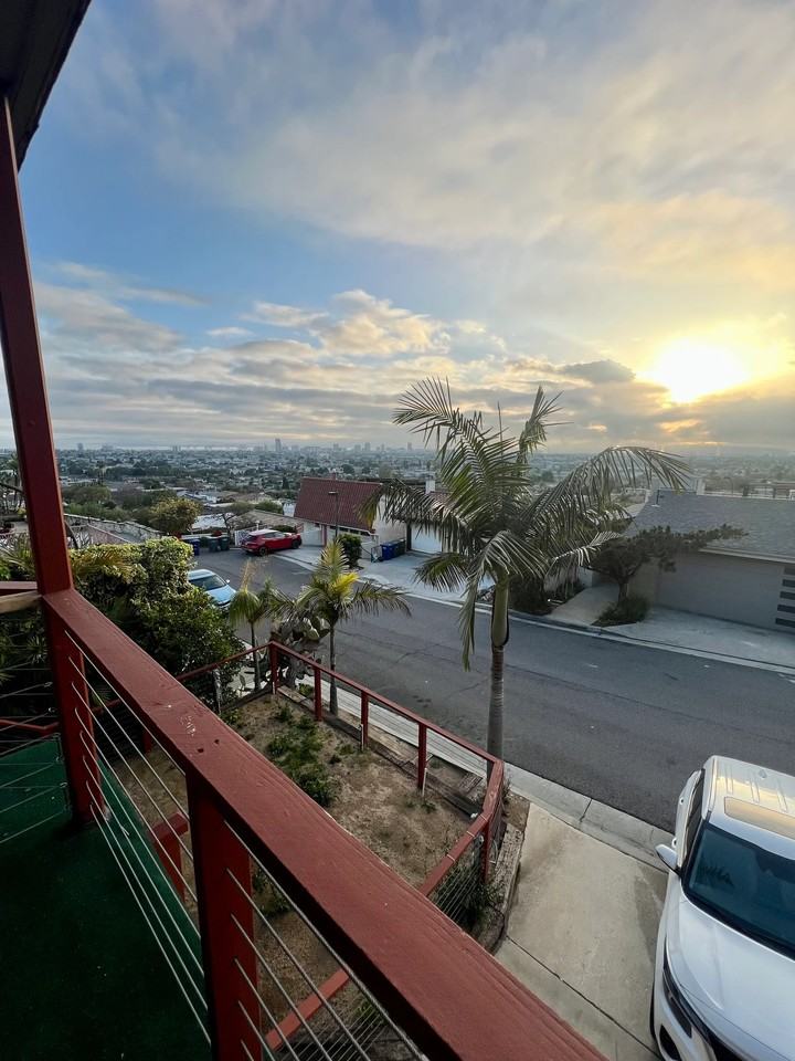 2052 N Terrace Dr - Photo 4 of 12