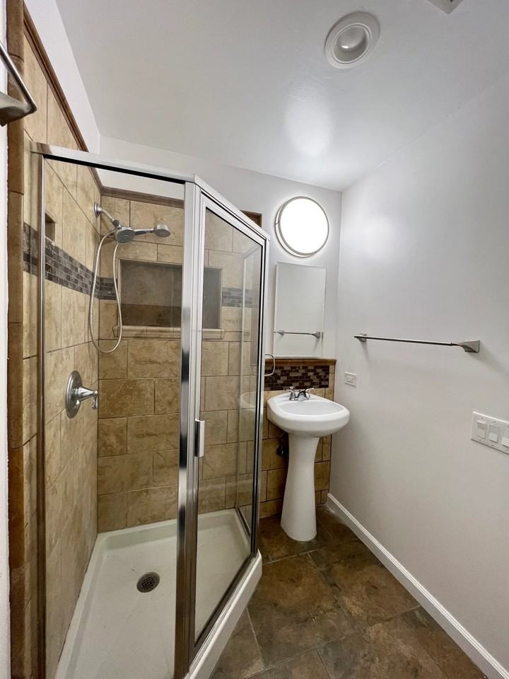 2052 N Terrace Dr - Photo 7 of 12