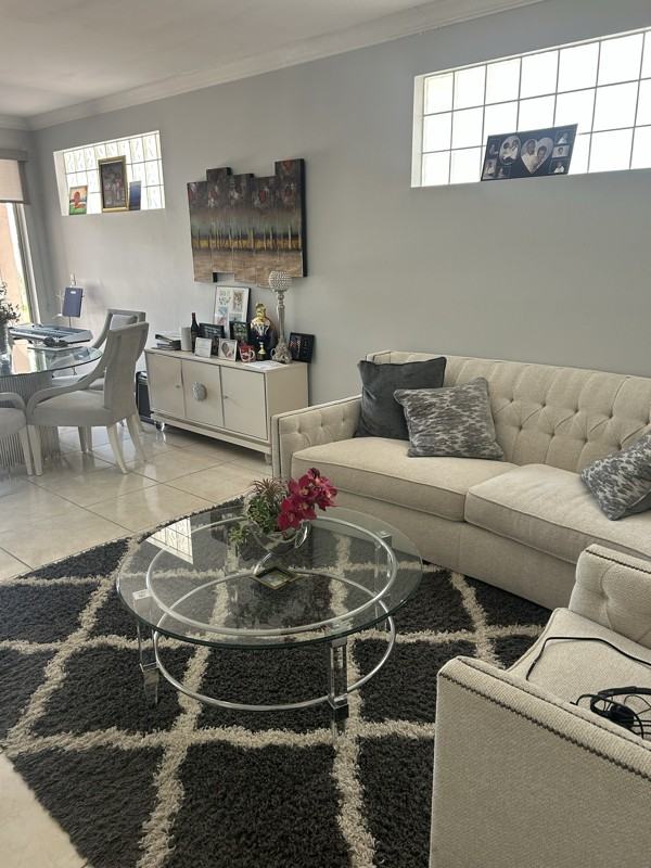 4015 Tree Tops Rd - Photo 5 of 25