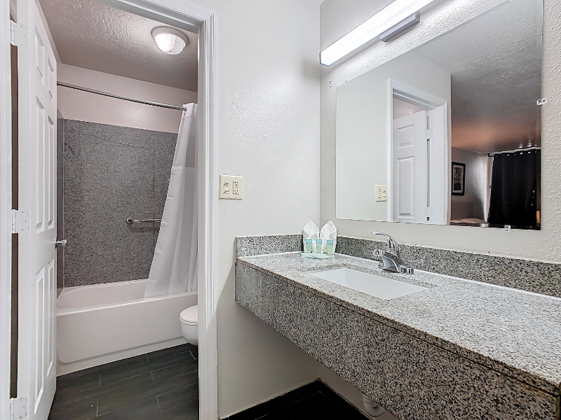 44199 Highwayfl - Photo 2 of 18