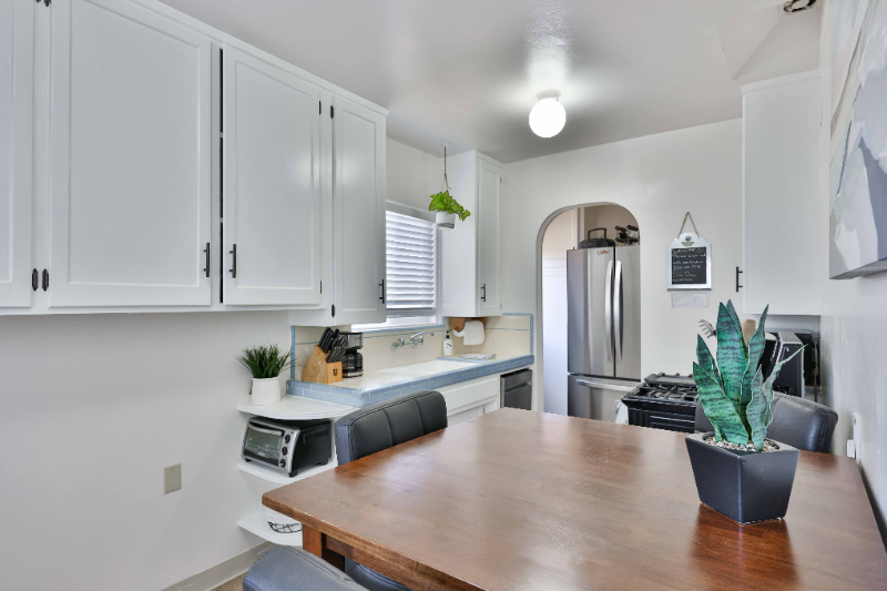 4788 W Mountain View Dr #B - Photo 4 of 12