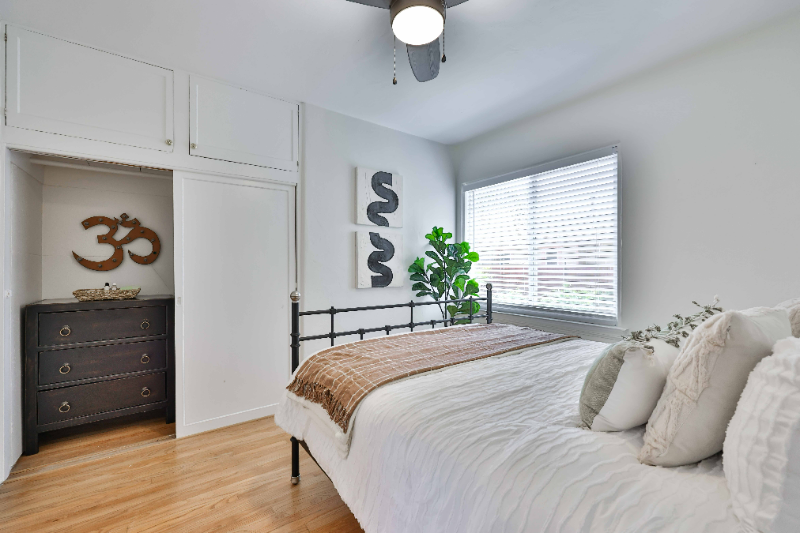 4788 W Mountain View Dr #B - Photo 7 of 12