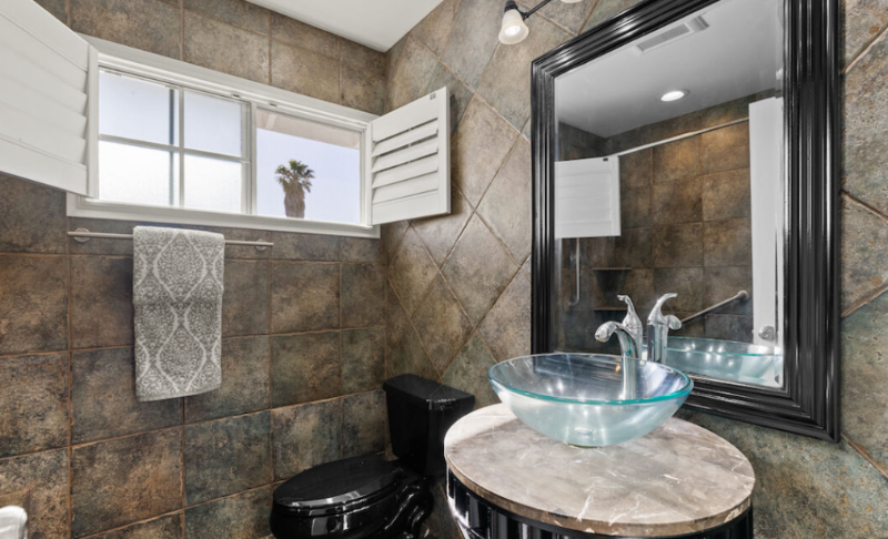 1322 E Elsmere Dr - Photo 5 of 10