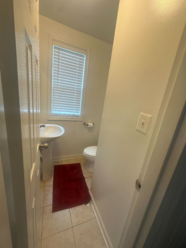 2301 Iverson St - Photo 6 of 7