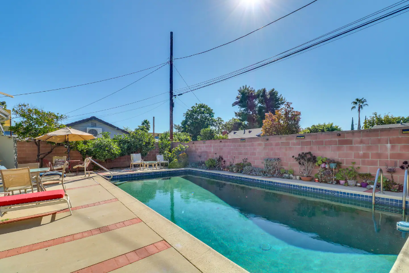 16332 Nordhoff St - Photo 3 of 43