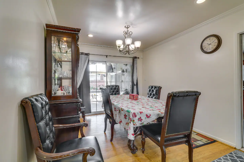 16332 Nordhoff St - Photo 4 of 43