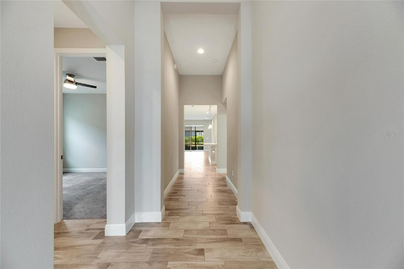 5607 Limelight Dr - Photo 2 of 20