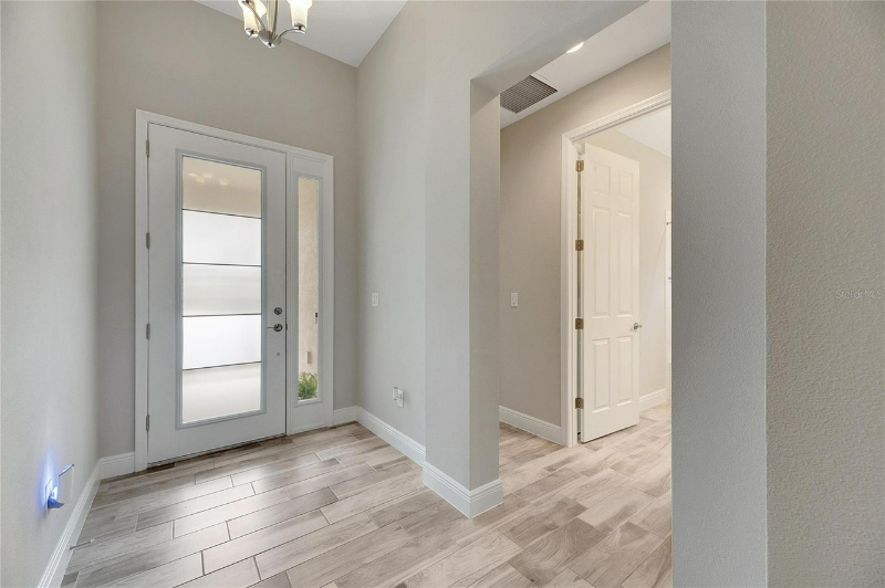 5607 Limelight Dr - Photo 3 of 20