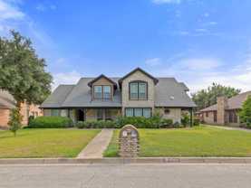 6504 Lago Vista Dr - Photo 1 of 1