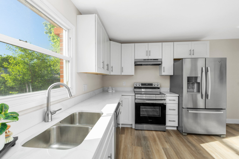 2 Oak Point Ct - Photo 2 of 25