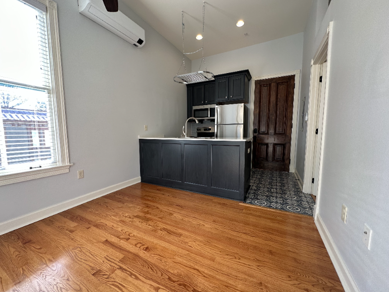 904 Scott St #5 - Photo 4 of 16