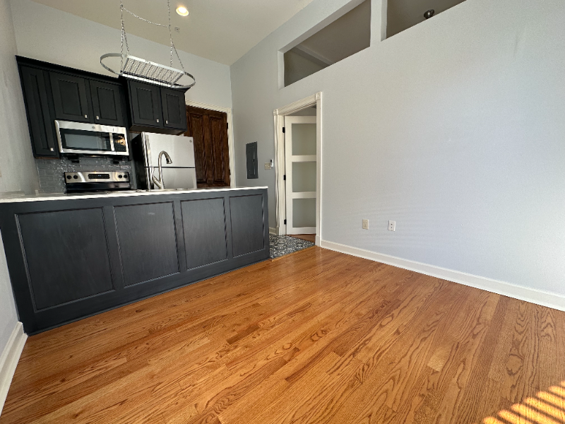 904 Scott St #5 - Photo 5 of 16