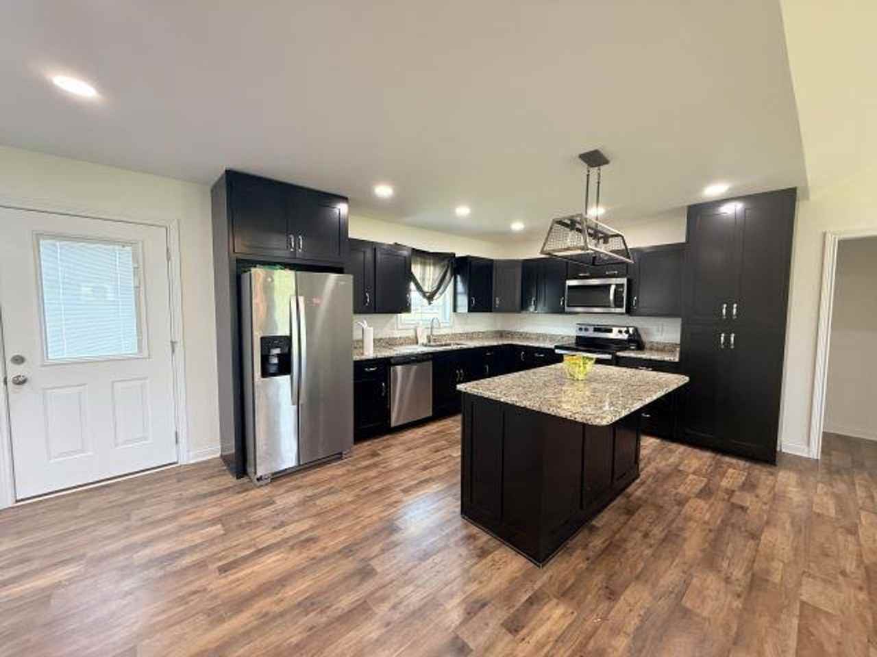 900 Howser Rd - Photo 2 of 16