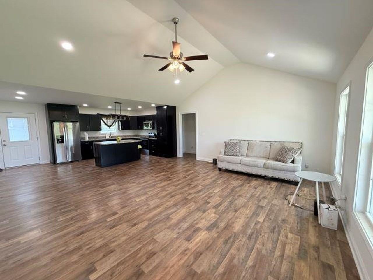 900 Howser Rd - Photo 3 of 16