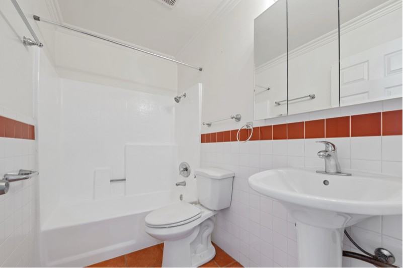 6040 Barton Ave #201-202 - Photo 7 of 11