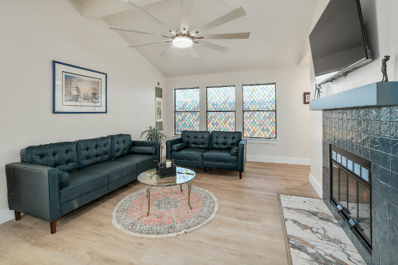 12313 Limerick Ave - Photo 3 of 20