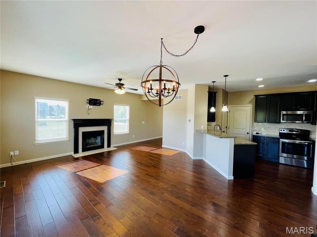 1136 Welsh Dr - Photo 3 of 31