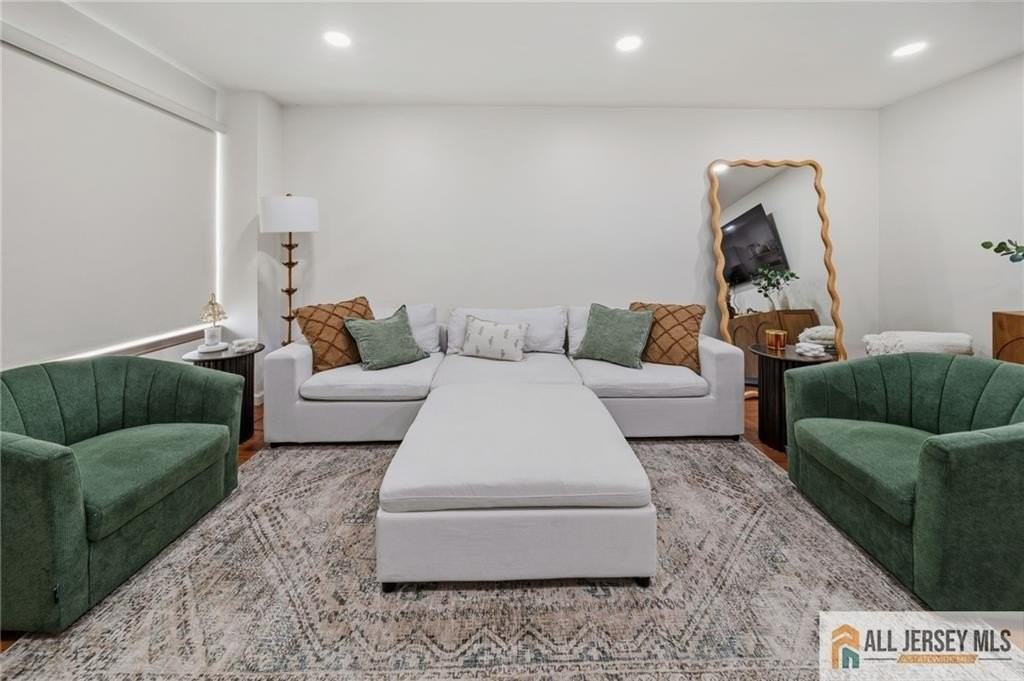 Nicholas Ct - Photo 3 of 12