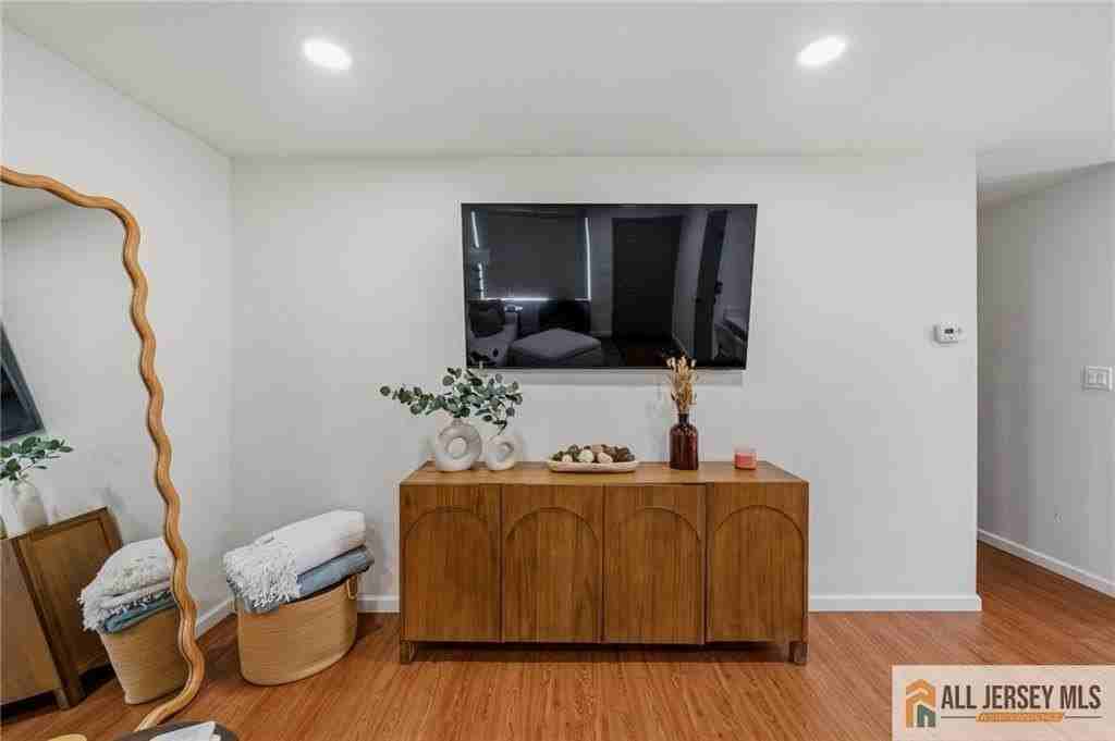 Nicholas Ct - Photo 4 of 12