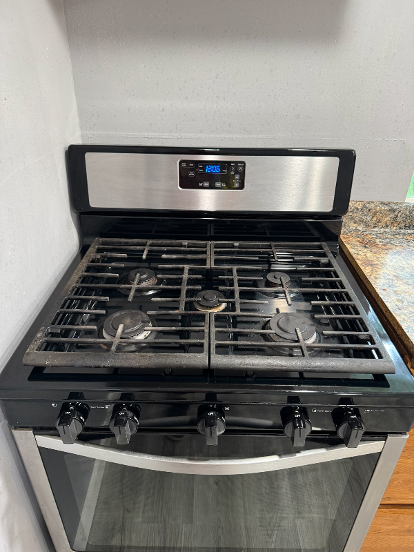 107 Olive St - Photo 6 of 17