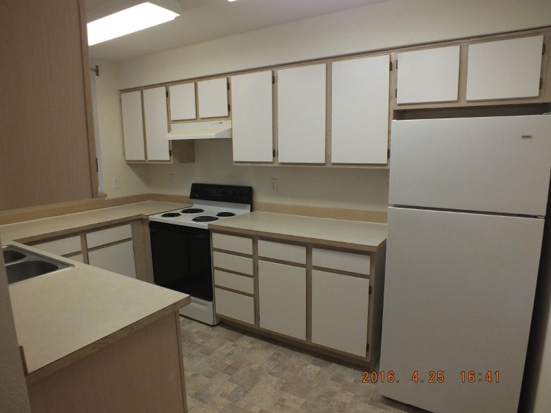 12549 28th Ave Ne #405 - Photo 3 of 8