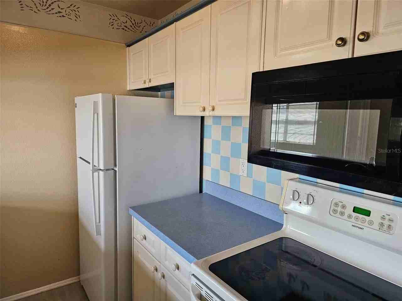 3851 59th Ave W #3851 - Photo 6 of 26