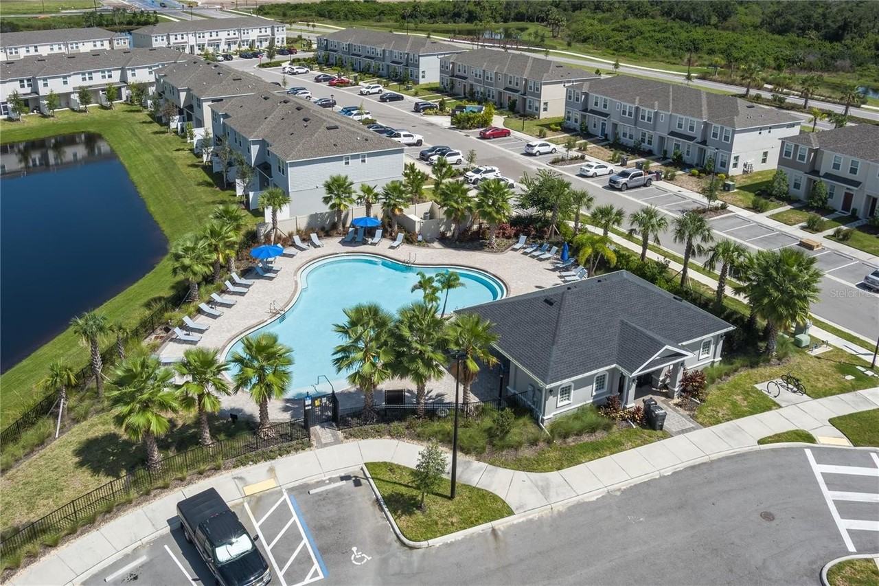 5953 Whetstone Ct - Photo 3 of 22